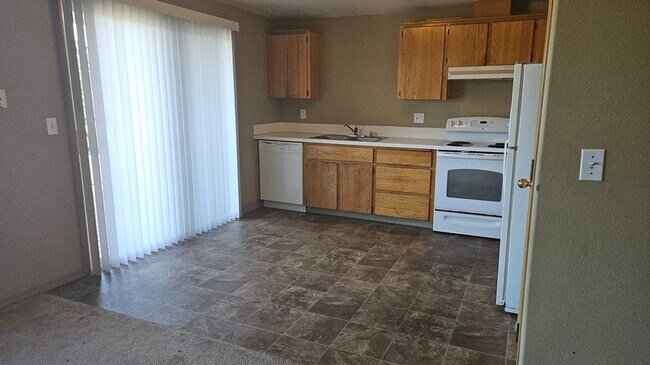 Building Photo - 1414 Brandt Rd