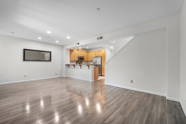 Building Photo - 628 Boardwalk Way