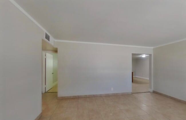 Building Photo - Rebekah Ritter