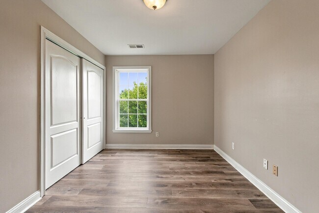 Building Photo - 3265 Marston Pl