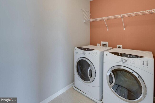 Building Photo - 12760 Manor Hall Ct