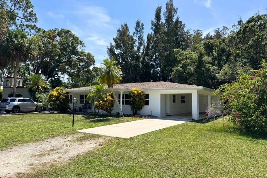 Primary Photo - 2555 Granada Ave