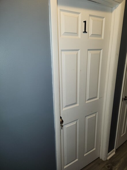 key lock,slide lock and lock plate for extra privacy and protection - 8917 Loughran Terrace