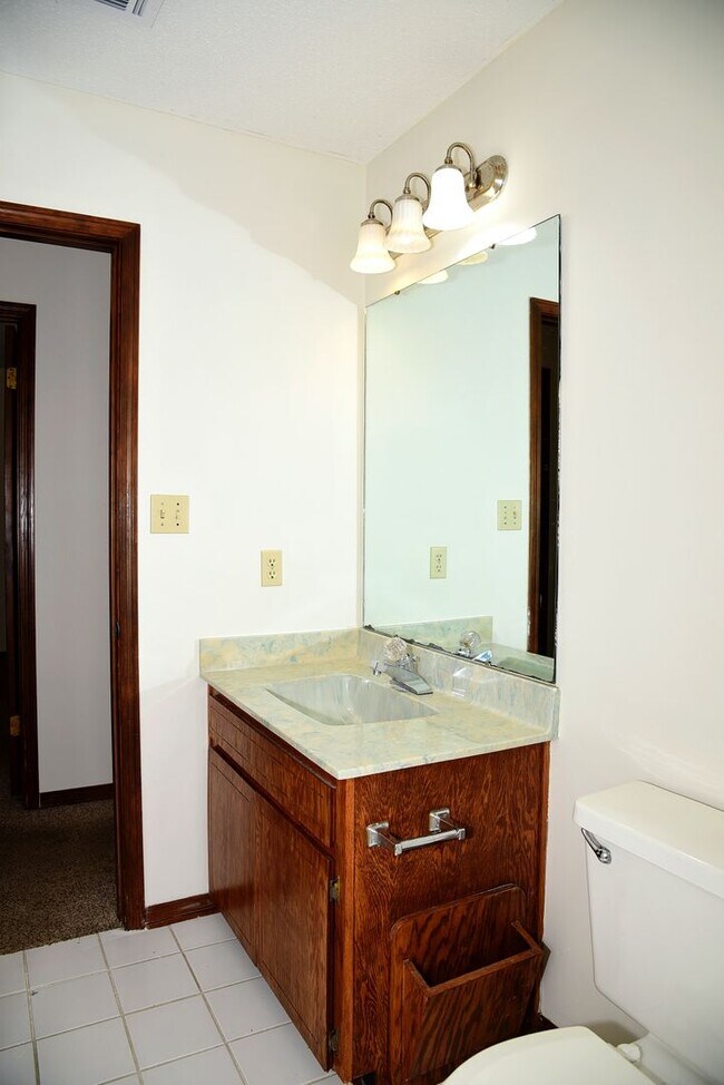 Building Photo - 3 bedroom in Bluewater Bay!