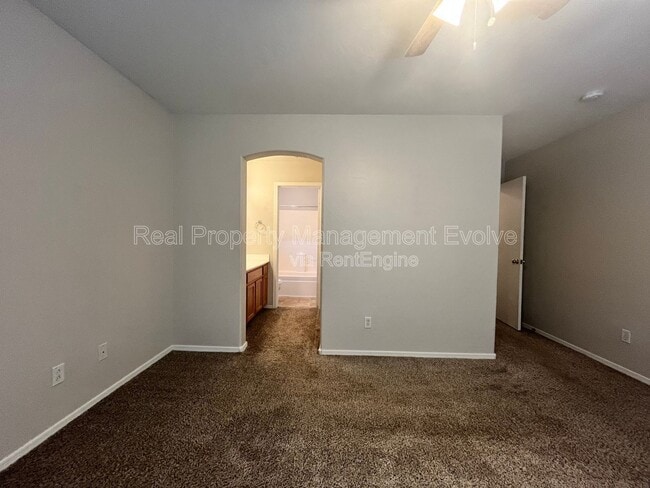 Building Photo - 14751 W Redfield Rd
