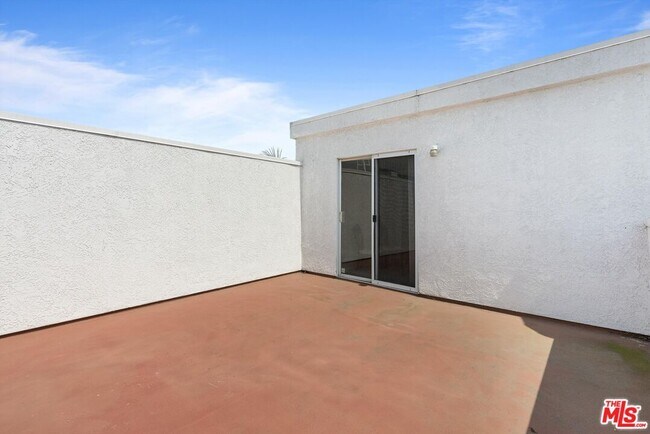 Building Photo - 1133 9th St