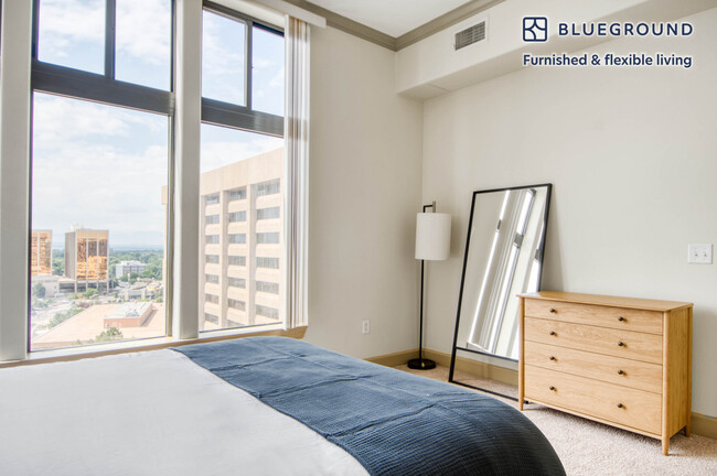 Building Photo - 4550 Cherry Creek S Dr