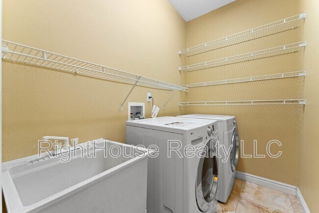 Building Photo - 1037 Bridgeway Blvd