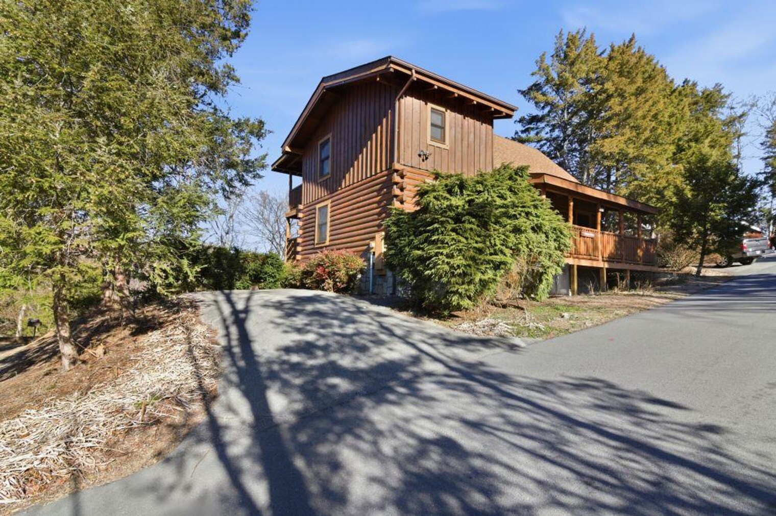 Building Photo - 2331 Waterfall Way