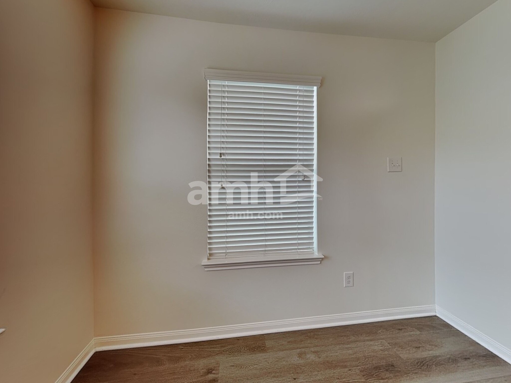 Building Photo - 910 Redcrest Springs Ct