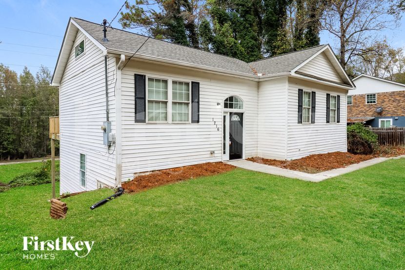 Primary Photo - 1216 Woodleigh Rd SW