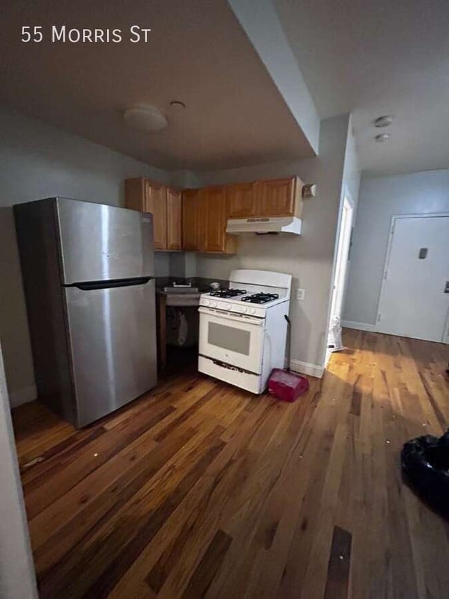 Building Photo - 55 Morris St