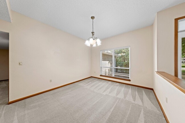 Building Photo - 406 Bally Way