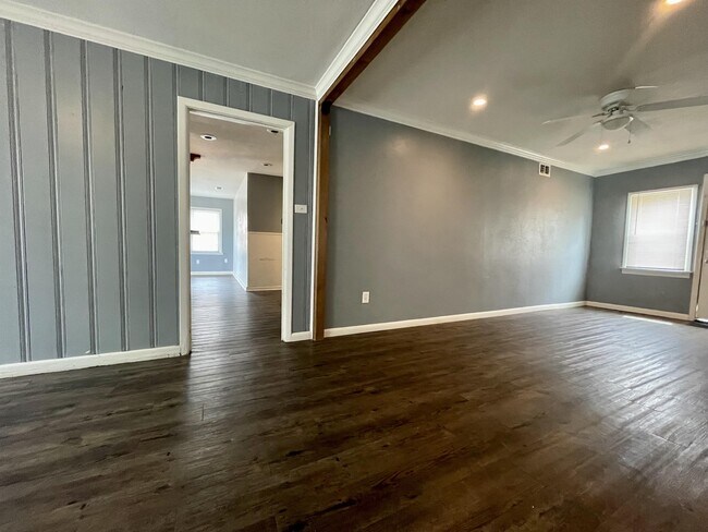 Building Photo - 4205 41st St