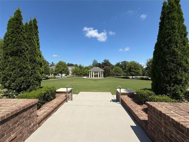 Building Photo - 6440 Bellmoore Park Ln