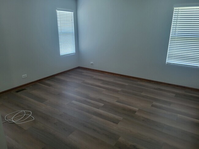 Building Photo - 8525 Sawyer Ct