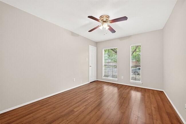 Building Photo - 1646 Martin Lake Dr