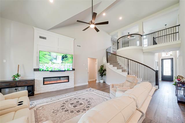 Building Photo - 727 Stearman Ln