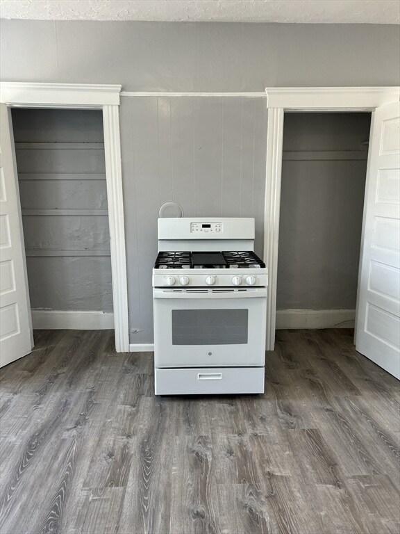 Building Photo - 8 Knowlton Ave