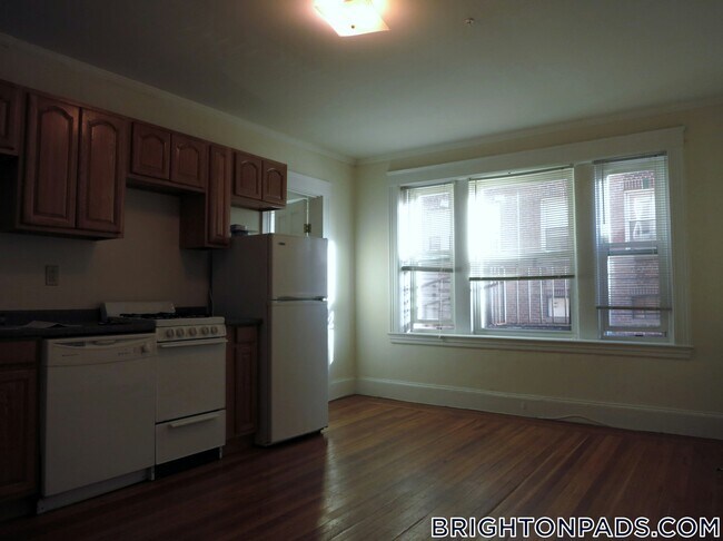 Building Photo - 1615 Commonwealth Ave