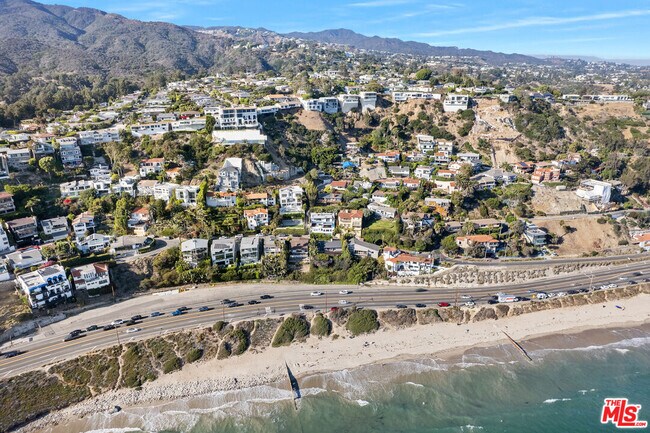 Building Photo - 17737 Porto Marina Way