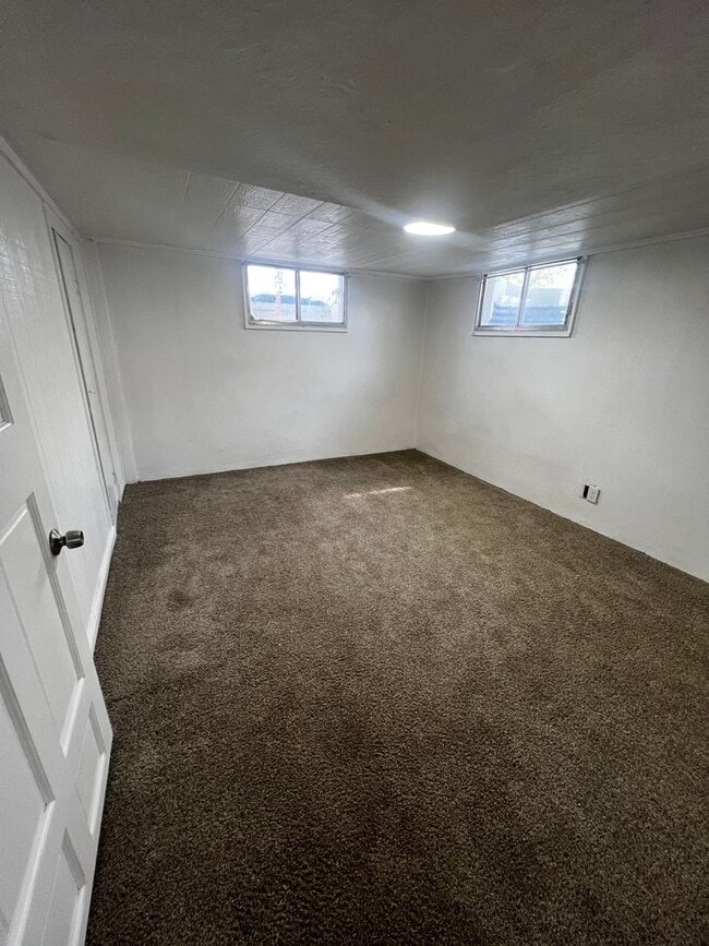 Building Photo - Updated 4-Bedroom 1.5 Bathroom Home with Fenced Yard