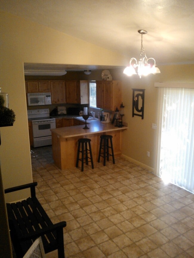 Building Photo - Beautiful  Home in Clinton for Rent