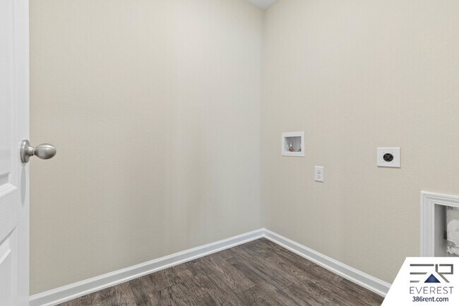 Building Photo - 27 Piedmont Dr