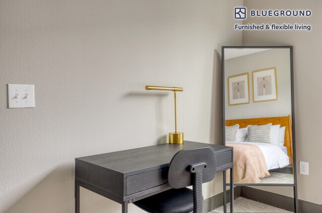 Building Photo - 2910 E 17th St