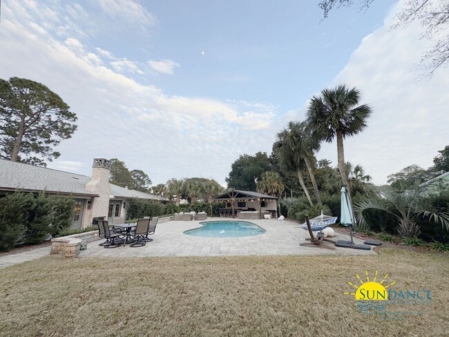 Building Photo - Exquisite Designer Home in Central Fort Walton Beach