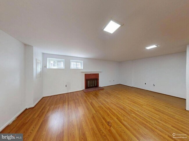 Building Photo - 8105 Kenova Ln