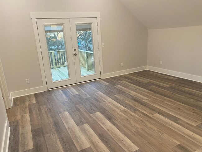 Building Photo - 109 Farris Ave