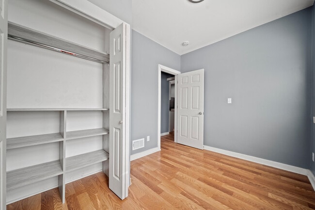 Building Photo - 1673 Calvert Ave