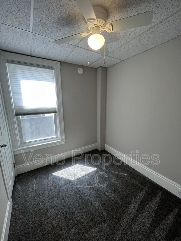 Building Photo - 25 William St