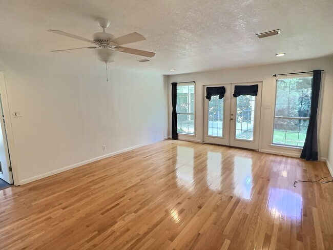 Building Photo - Spacious 4-Bedroom Home in the Desirable Gulf Hills Golf Course Community!