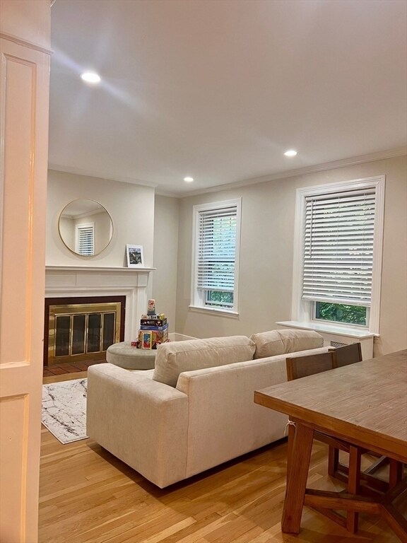Building Photo - 313 Tappan St