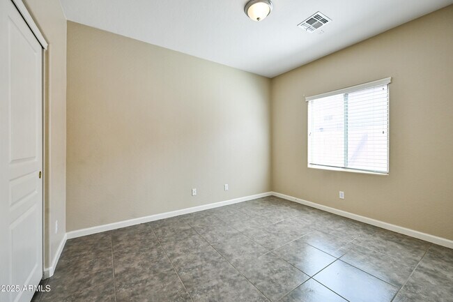 Building Photo - 14256 N 162nd Ln