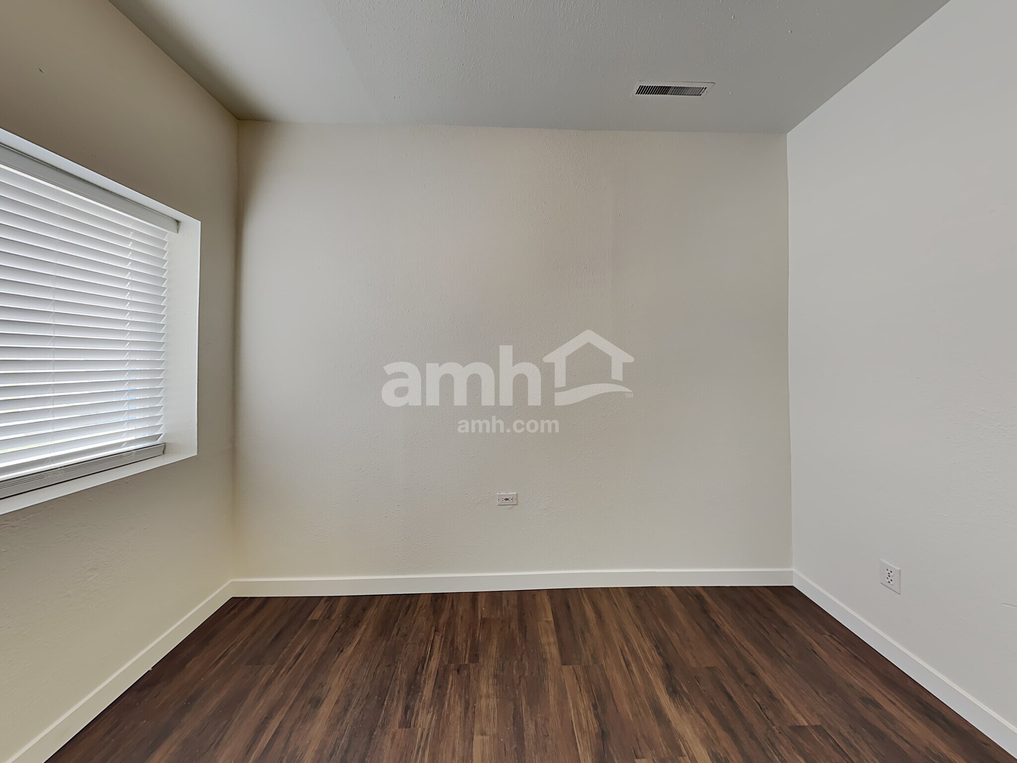 Building Photo - 7890 W Powell St