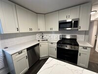 Building Photo - 118 Marginal St