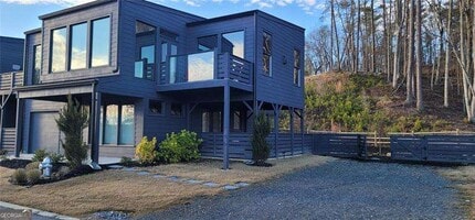 Building Photo - 109 Marina Parc Dr