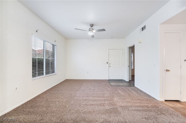 Building Photo - 10245 S Maryland Pkwy