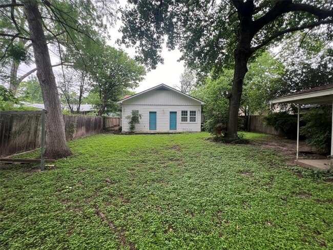 Building Photo - 1205 Fairwood Rd