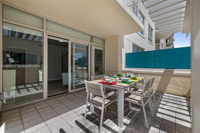 Building Photo - 3250 NE 1st Ave