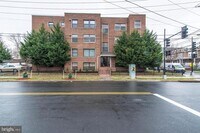 Building Photo - 2720 7th St NE