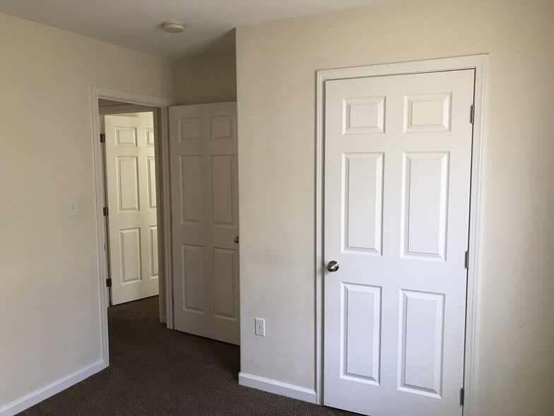 Two additional nice size bedrooms - 2204 Irma circle