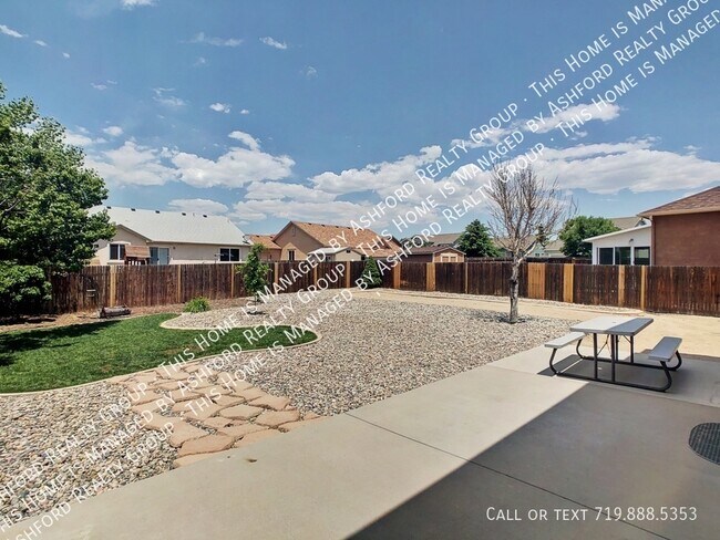 Building Photo - 3314 Castellon Dr