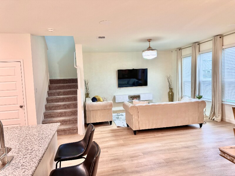 Building Photo - 1106 Aronia Ln