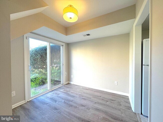 Building Photo - 9689 Hagel Cir