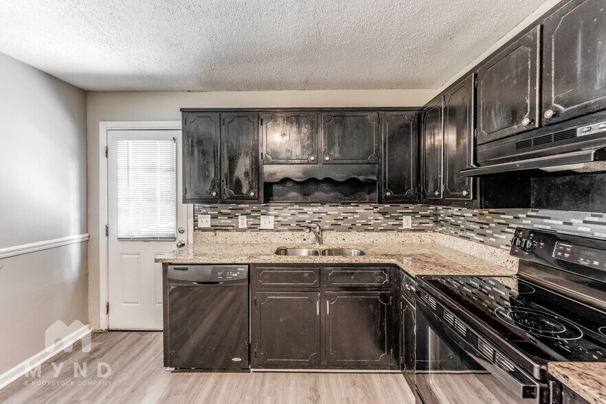 Building Photo - 6500 Kathy Cir