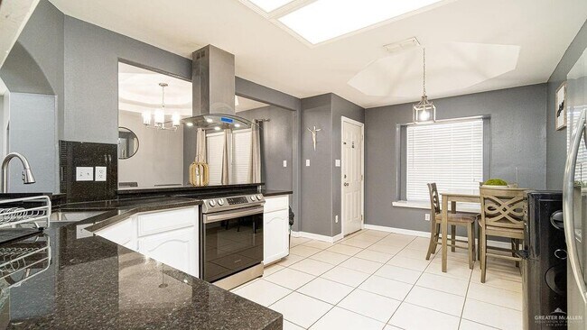 Building Photo - 19 Buffalo Ave